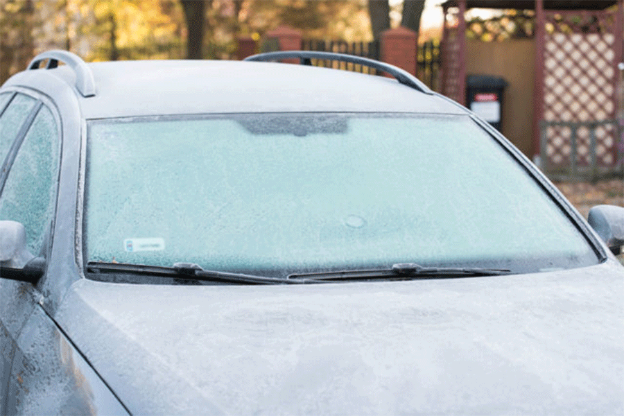 dégivrer rapidement une voiture