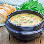 recette-vegetarienne-de-soupe-aux-legumes