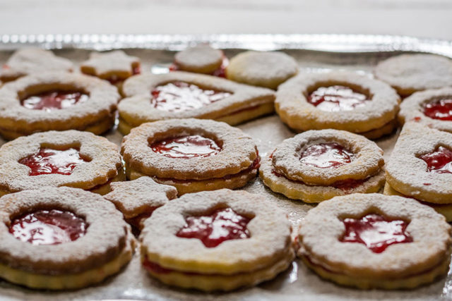 Sablés étoiles à la confiture de fraise