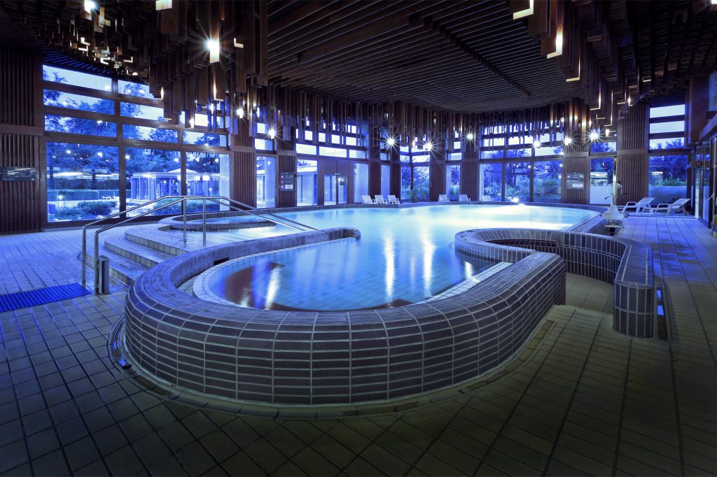 Piscine intérieure du centre thermal d’Yverdon-les-Bains