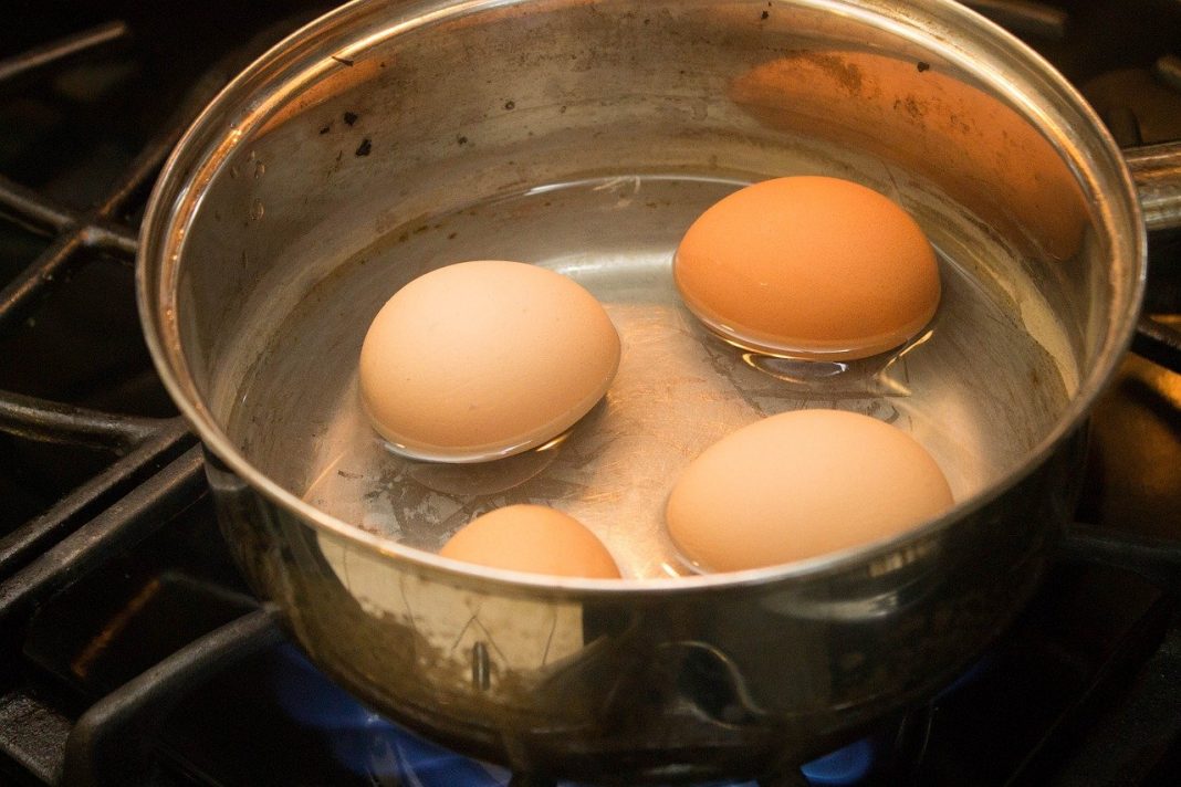 comment éviter que œufs cassent cuisson