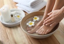 bain de pieds au vinaigre blanc