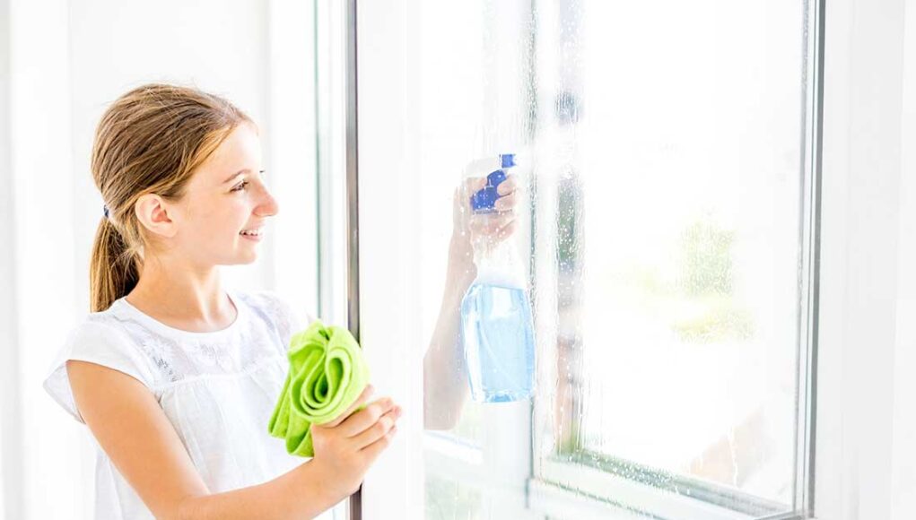 astuces nettoyer les vitres sans faire de traces