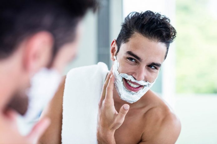 se-raser-le-visage se raser le visage