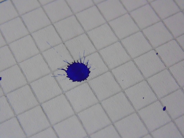 tache d’encre sur vêtement