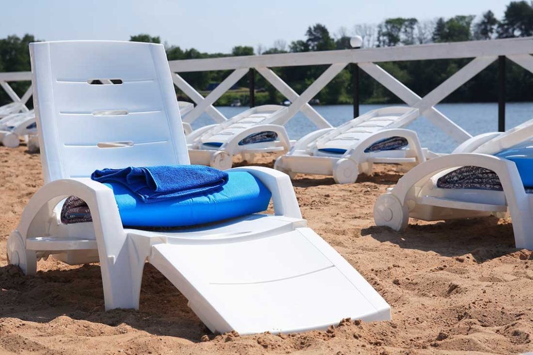 3 astuces pour rénover son salon de jardin en plastique blanc Pratique.ch — free download